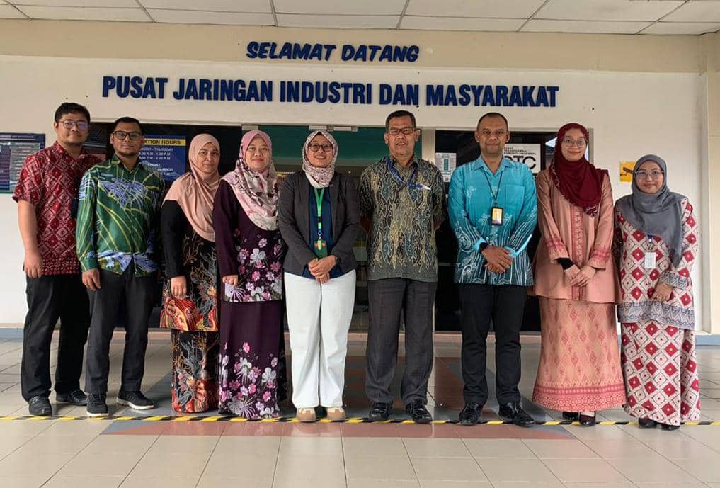 MESYUARAT BERSAMA PUPUK DAN MAXIS: MEMPERKASAKAN PENDIDIKAN DIGITAL